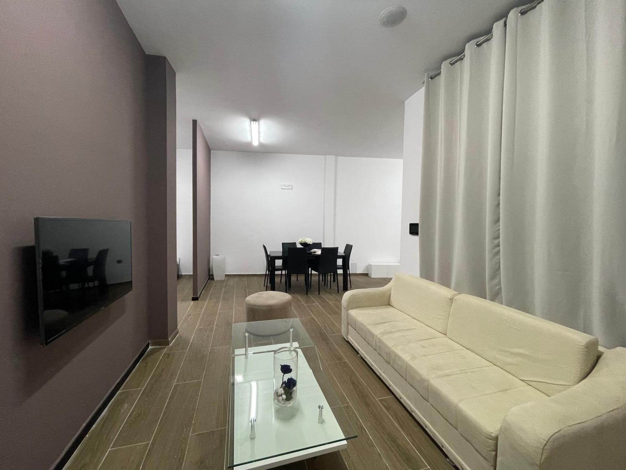 Gold Apartament Vlore Exterior photo